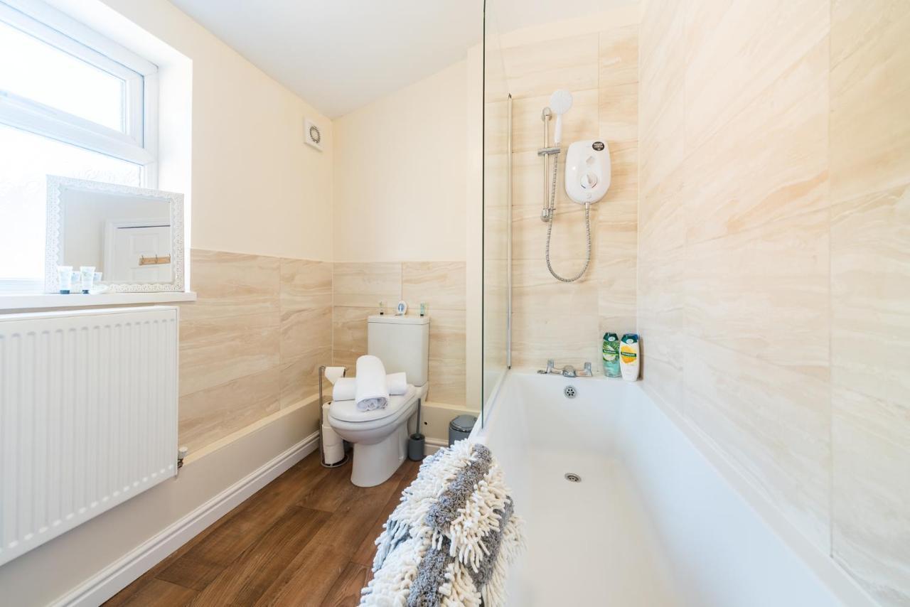 3 Bedroom-5 Beds Newland Ave King'S Palace Leisure-Contractor-Heart Of Hull Amenities Kingston upon Hull Buitenkant foto