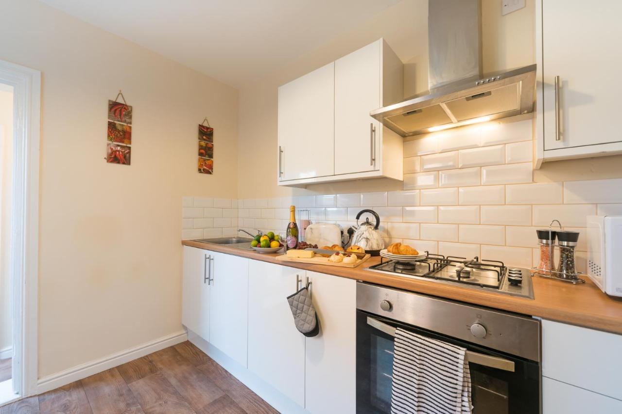 3 Bedroom-5 Beds Newland Ave King'S Palace Leisure-Contractor-Heart Of Hull Amenities Kingston upon Hull Buitenkant foto